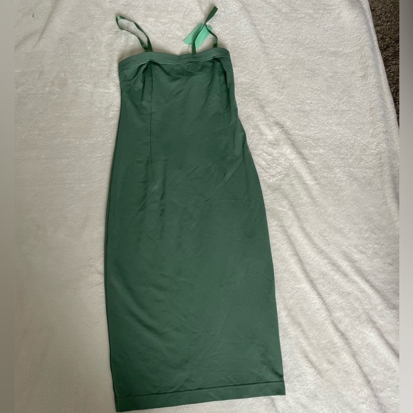 Dolce & Gabbana Dresses & Skirts - Dolce & Gabbana Green Knit MIDI Dress